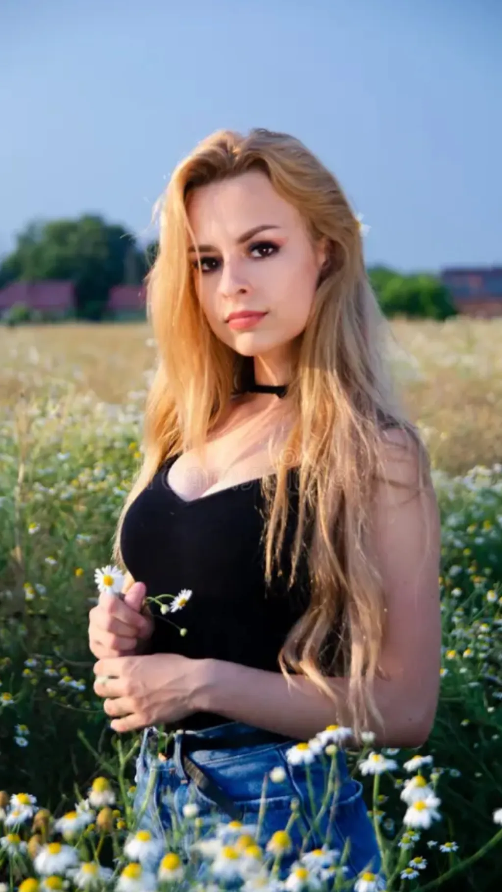 ai character: Maja background