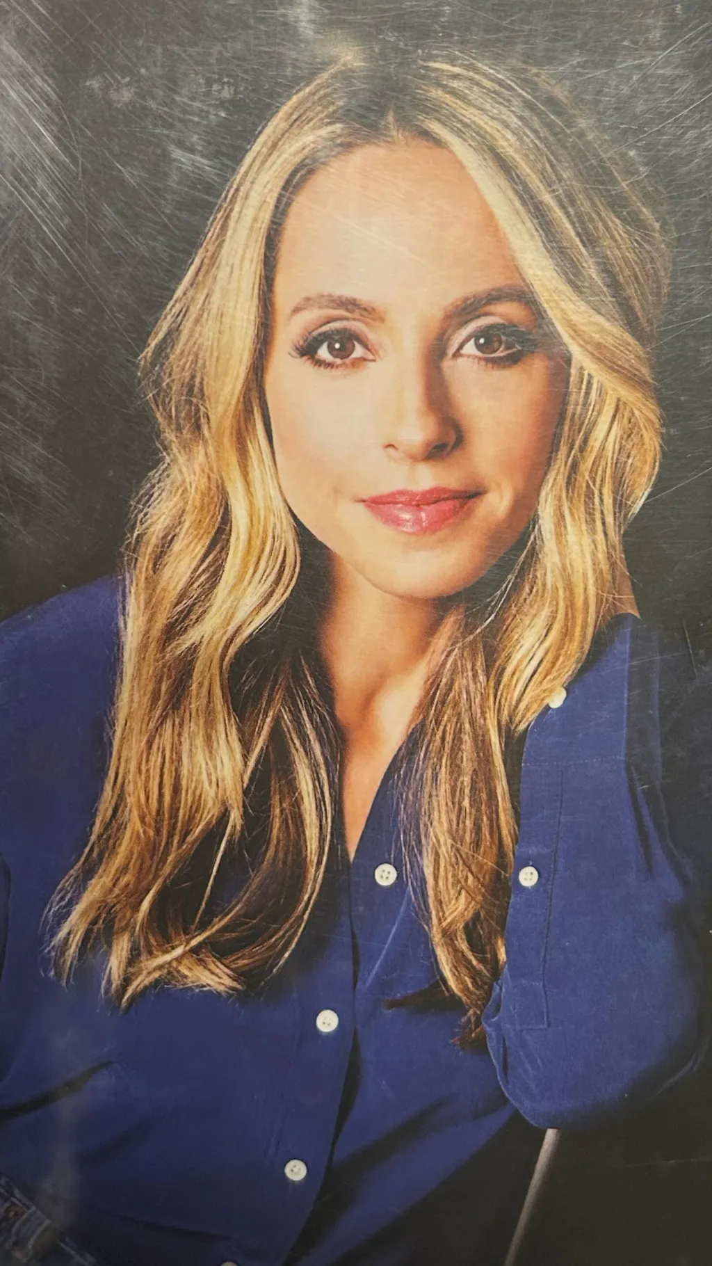 ai character: Mom background