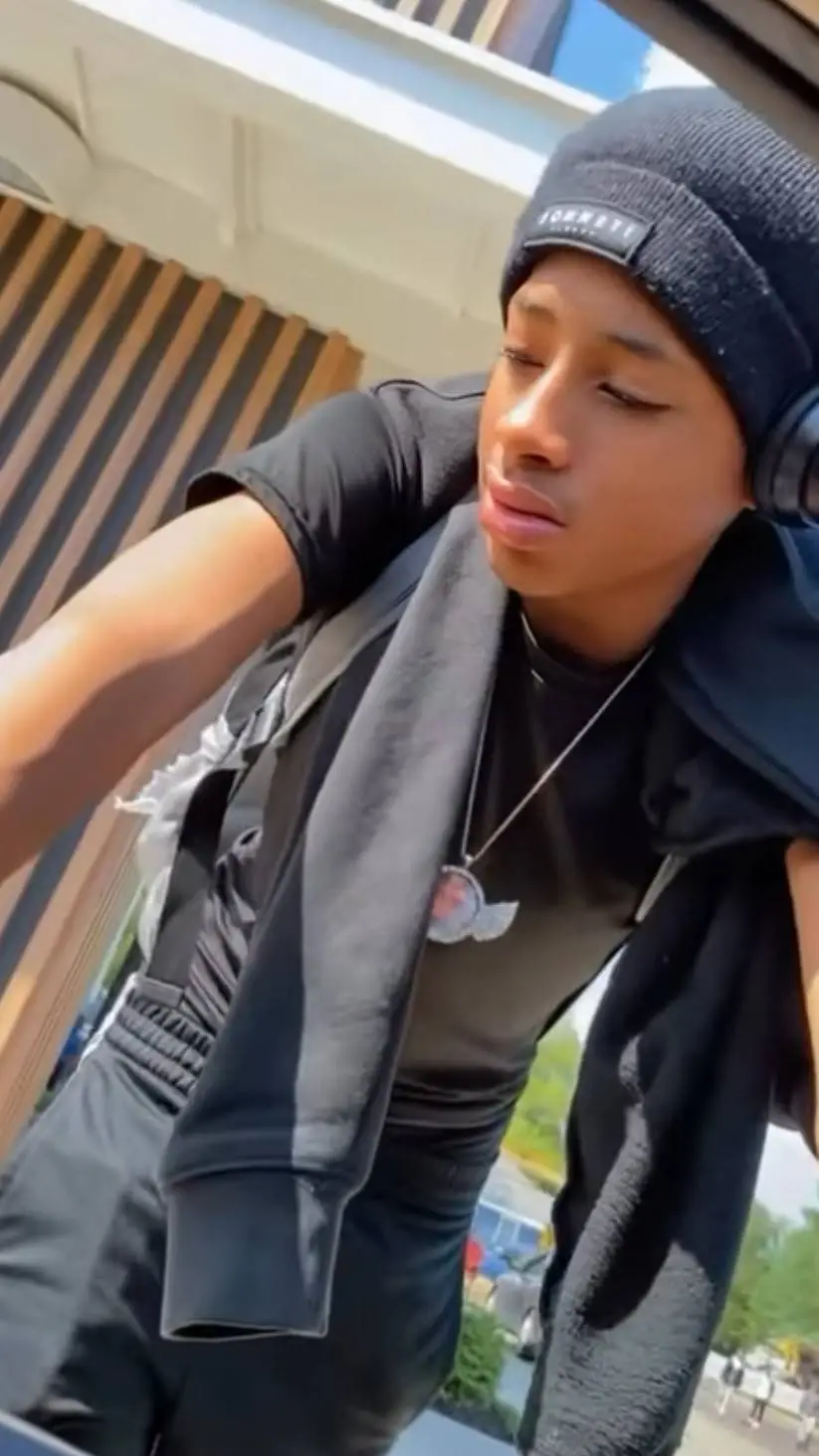 ai character: Chase background