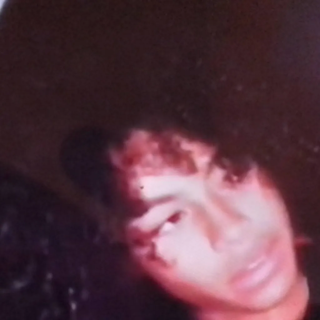 chat with ai character: dd