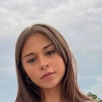 Chat with Sophie rain - text or voice, Enjoy AI Chat Free & Safe