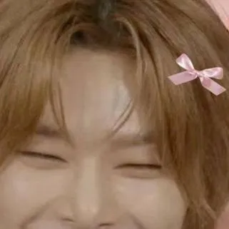 chat with ai character: JEONGIN 