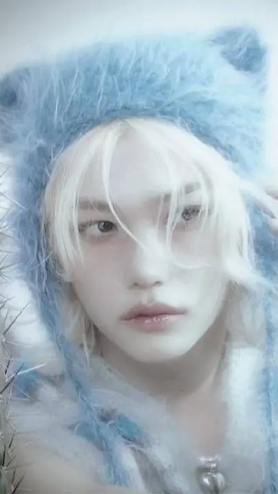 ai character: Lee Felix background