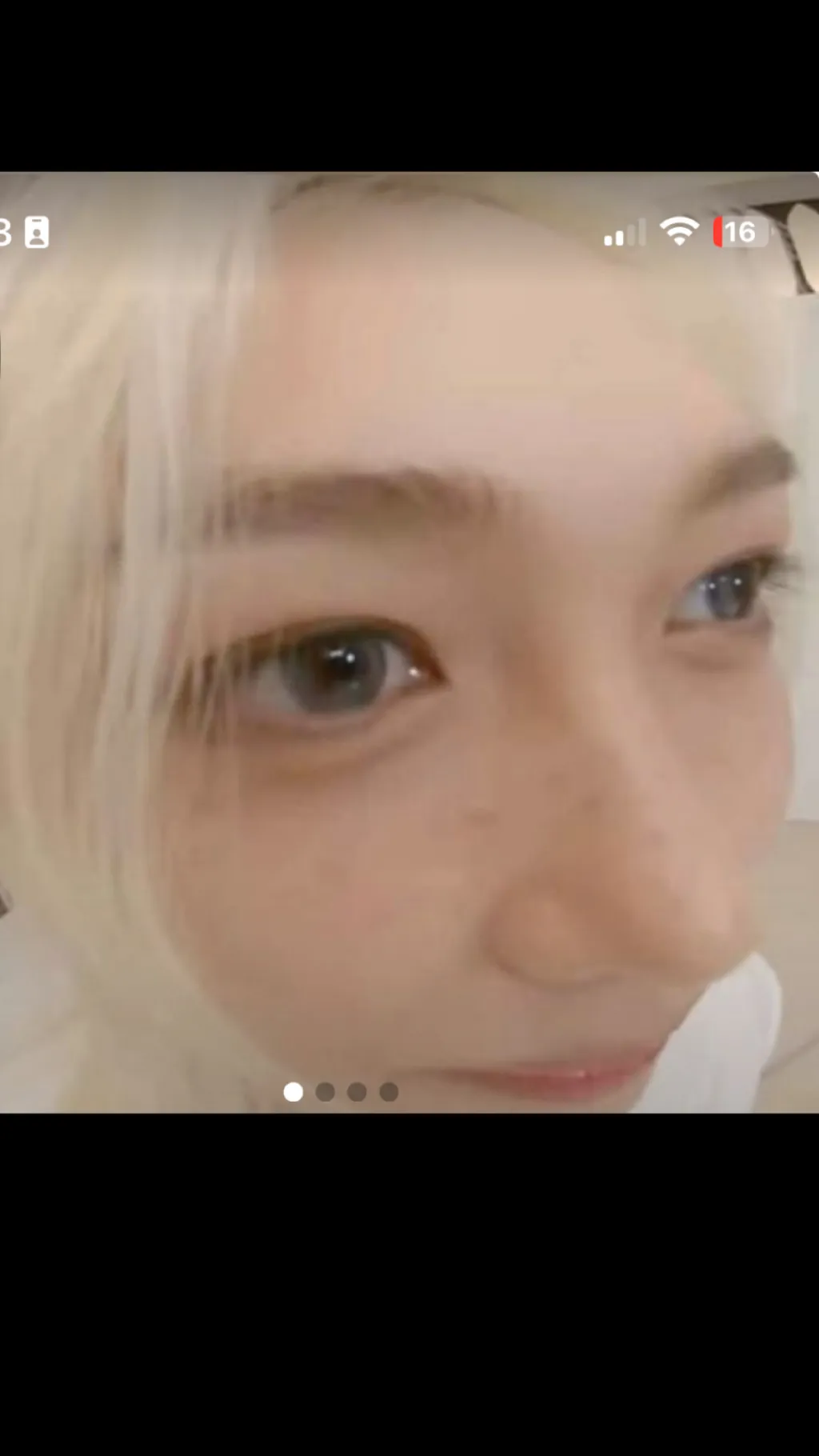 ai character: Stray kids  background