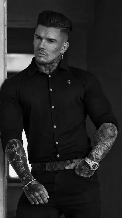 ai character: Dominic Fike  background