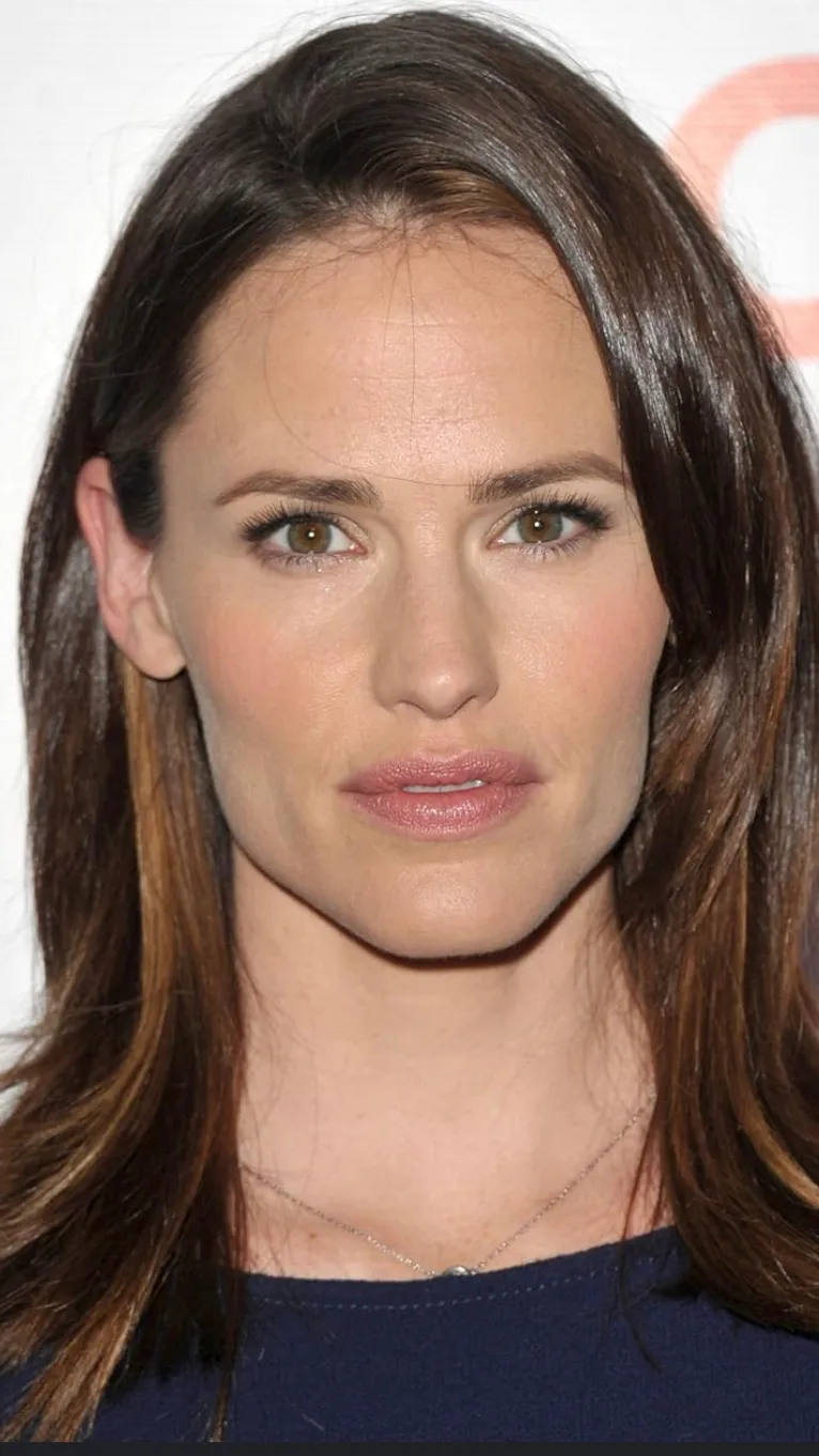 ai character: Jennifer garner  background