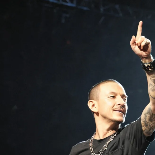 chat with ai character: Chester Bennington