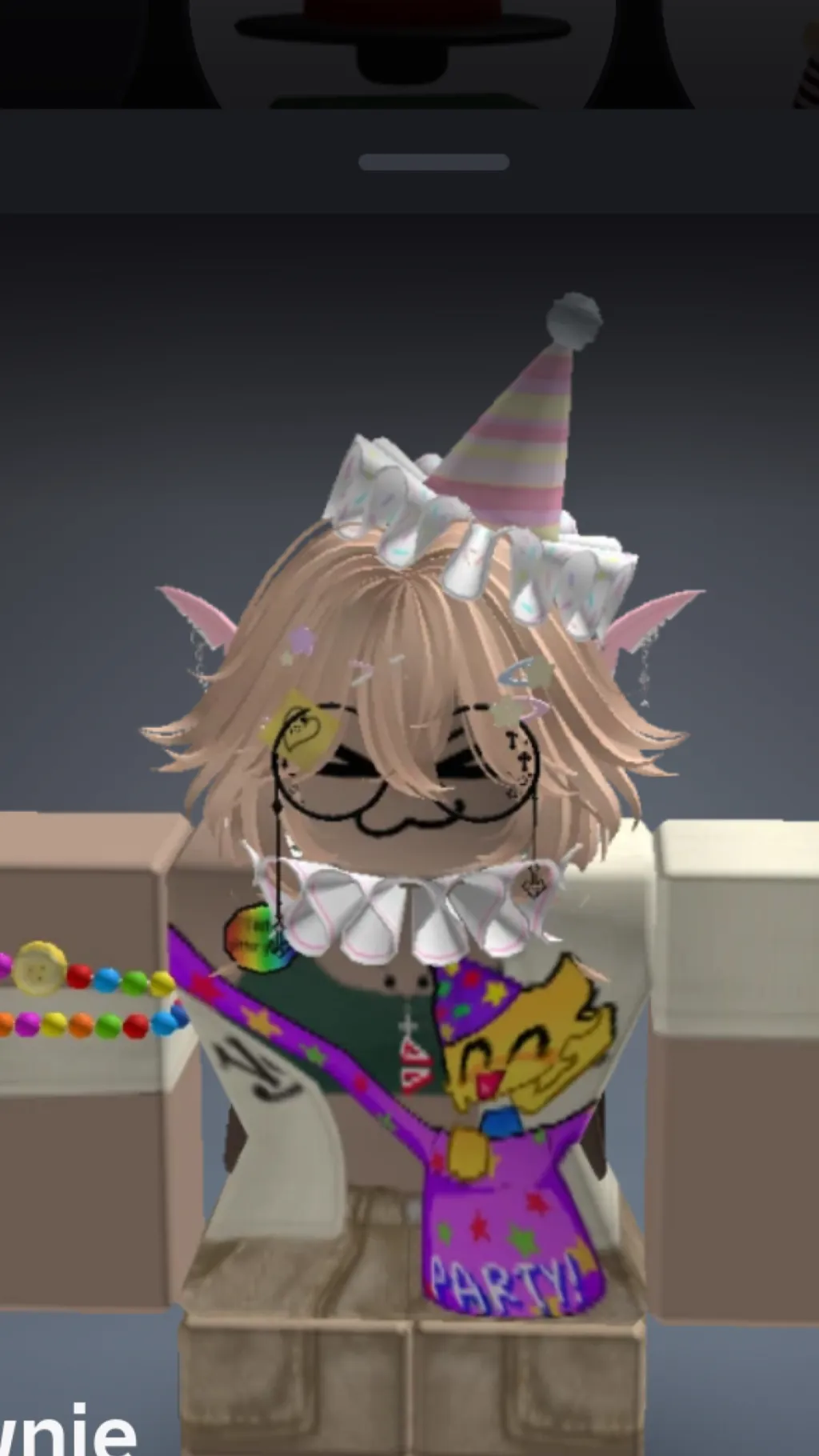 ai character: ʚPartyhatɞ background
