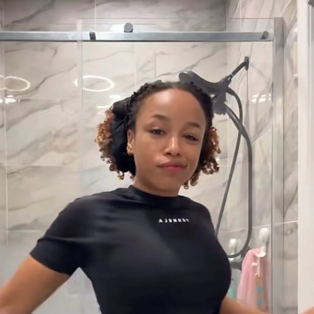 chat with ai character: Kymarissa 