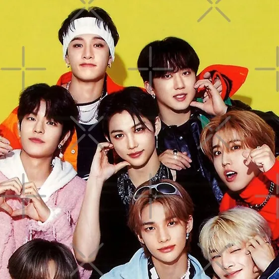 chat with ai character: Stray kids