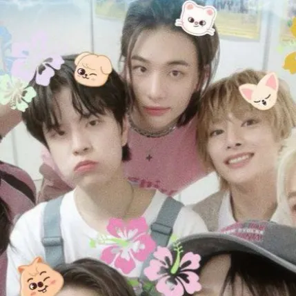 chat with ai character: Skz x kny