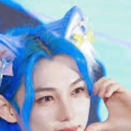 chat with ai character: Felix 