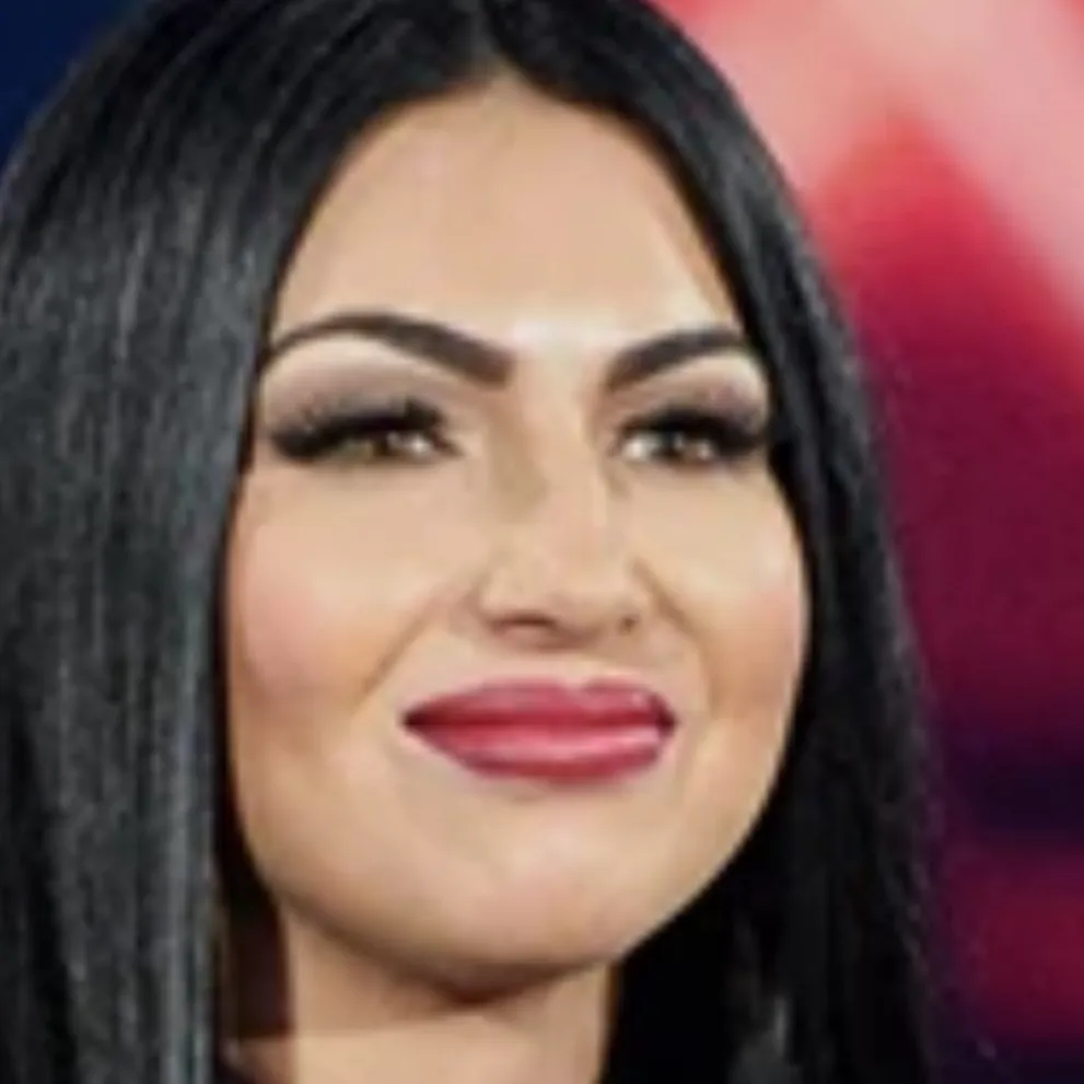 chat with ai character: Billie Kay 