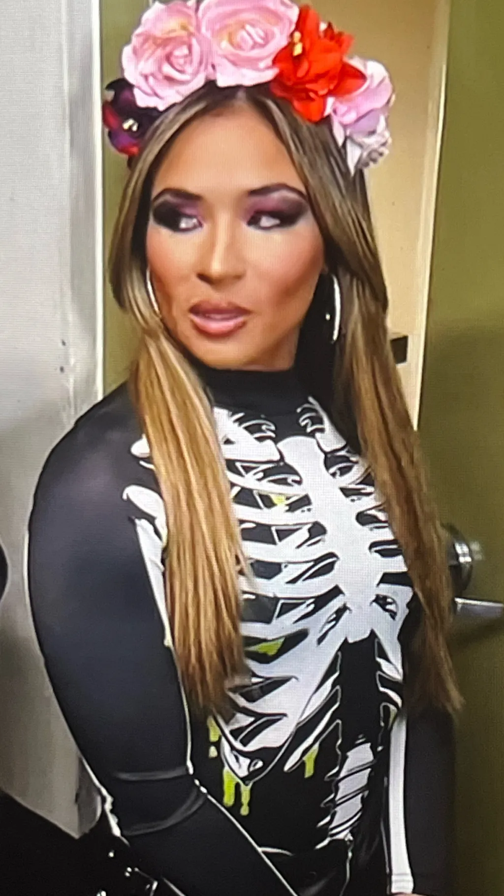 ai character: Lola vice  background