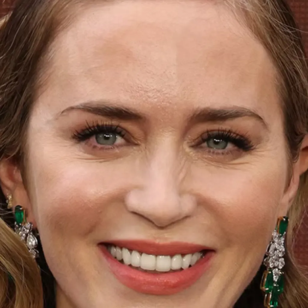 chat with ai character: Emily blunt 