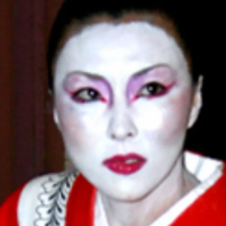 chat with ai character: Hiroko Suzuki 