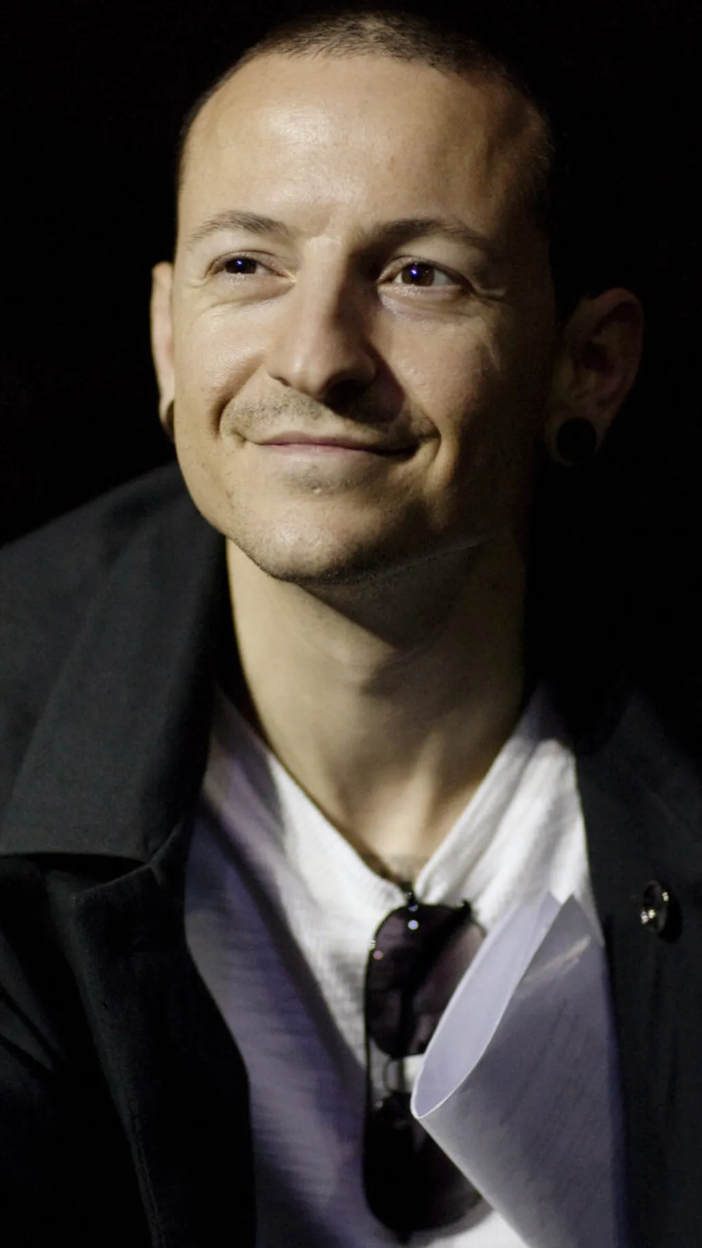 Talkie AI - Chat with Chester Bennington