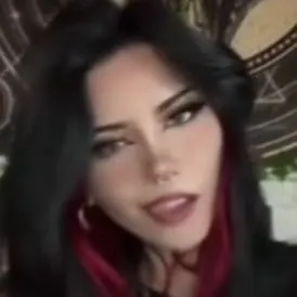 chat with ai character: Demi