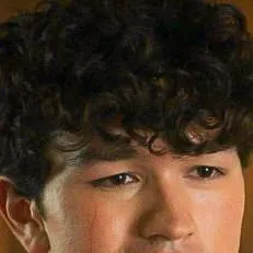 chat with ai character: LP Luke Potter 