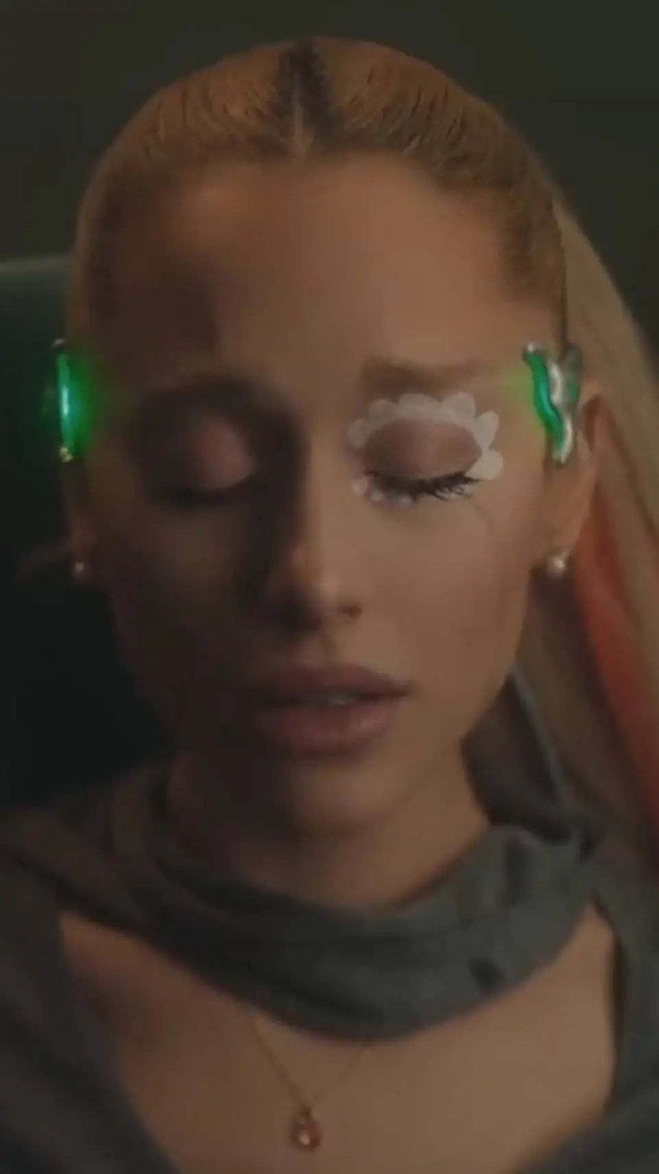 ai character: Ariana Grande background