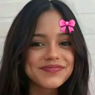 chat with ai character: Jenna ortega