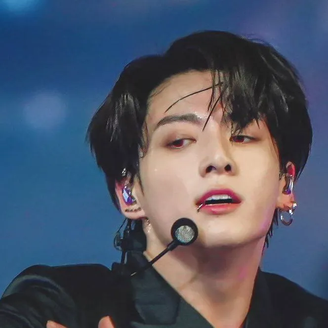 chat with ai character: jungkook 