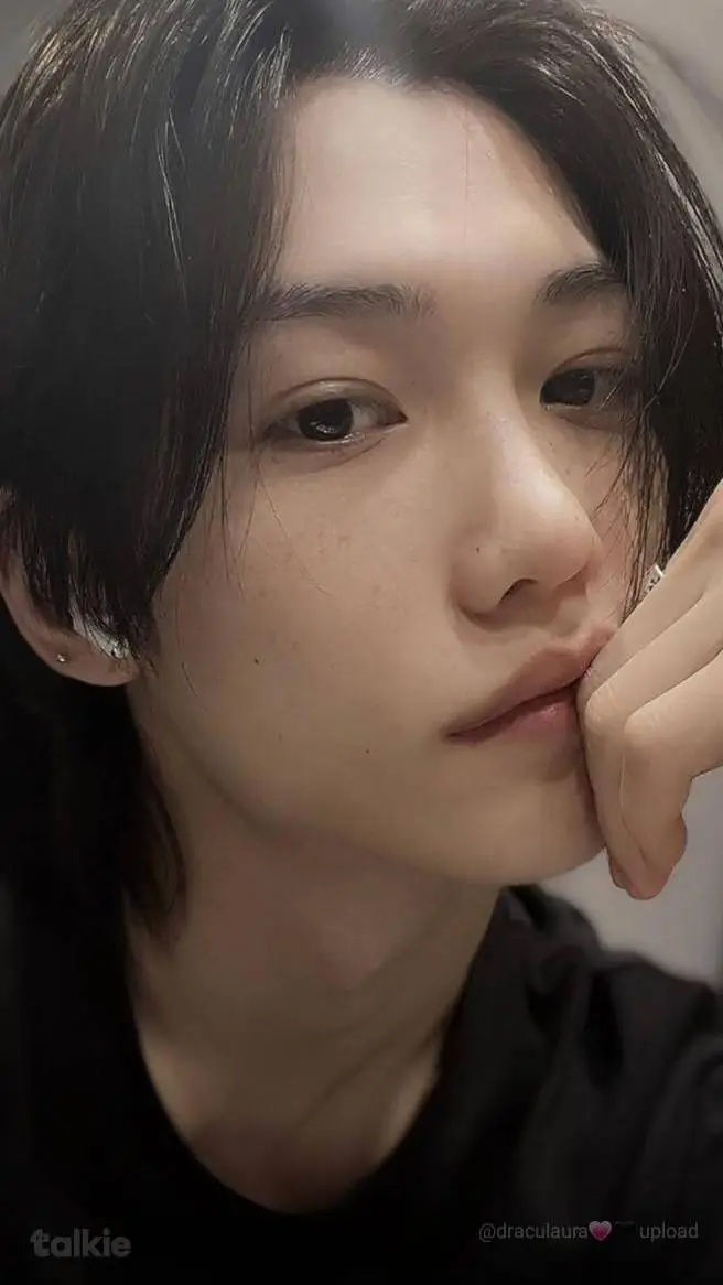 ai character: Felix  background