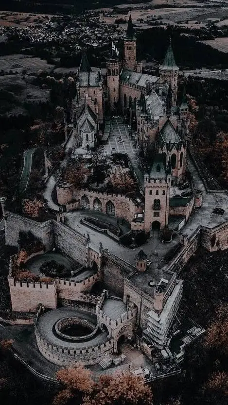 ai character: HP C0MM!T?? background