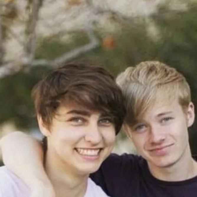 chat with ai character: Sam and Colby 