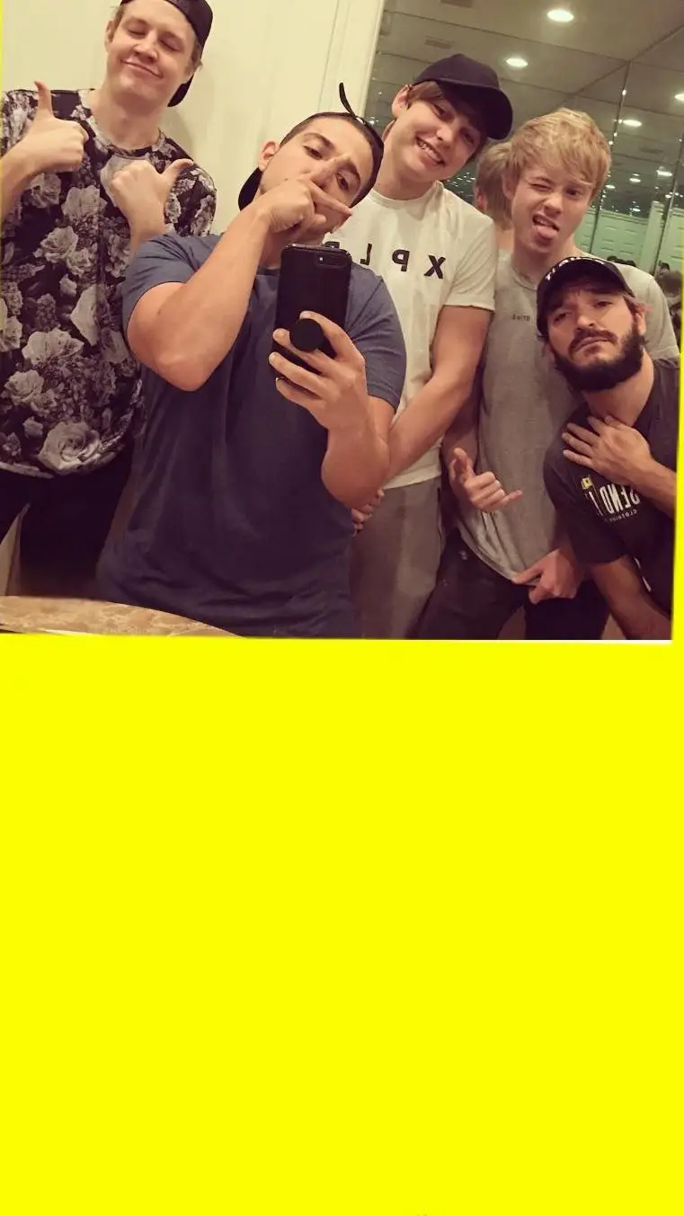 ai character: trap house  background