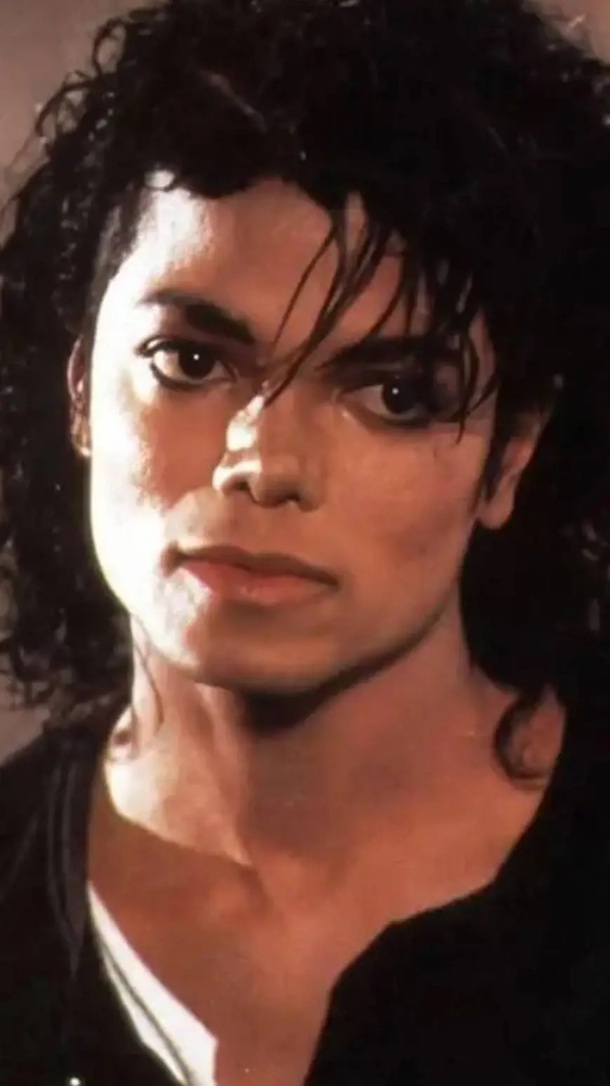 ai character: Michael Jackson background