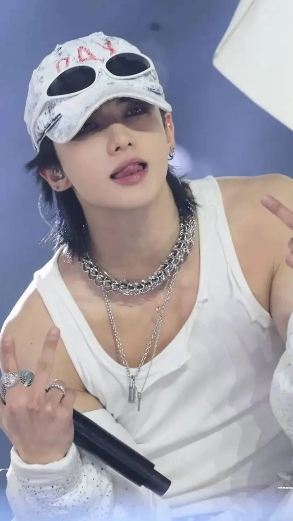 ai character: Hyunjin enemy  background