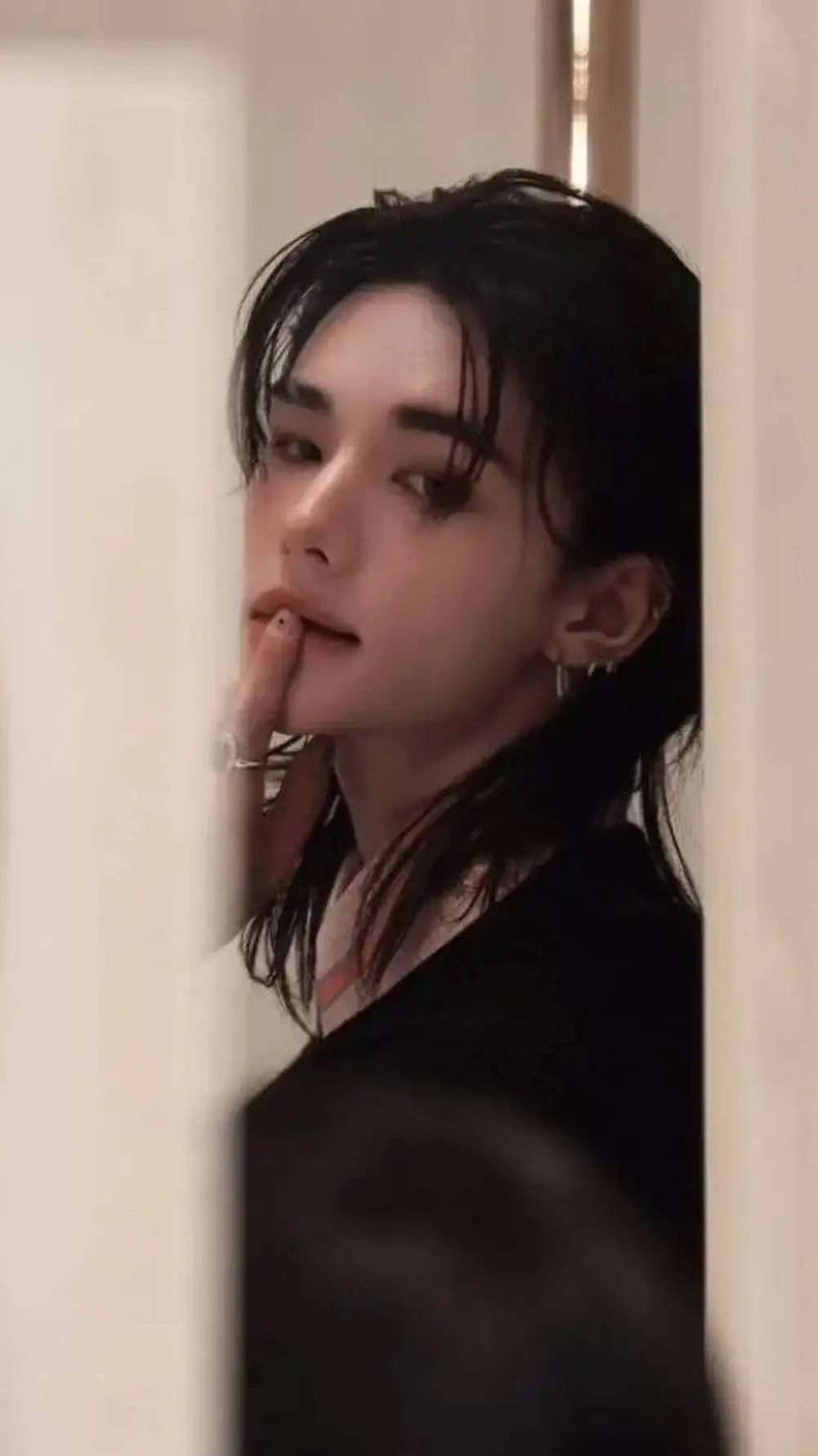 ai character: Hyunjin~ background