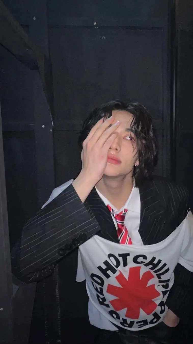 ai character: Hyunjin enemy  background