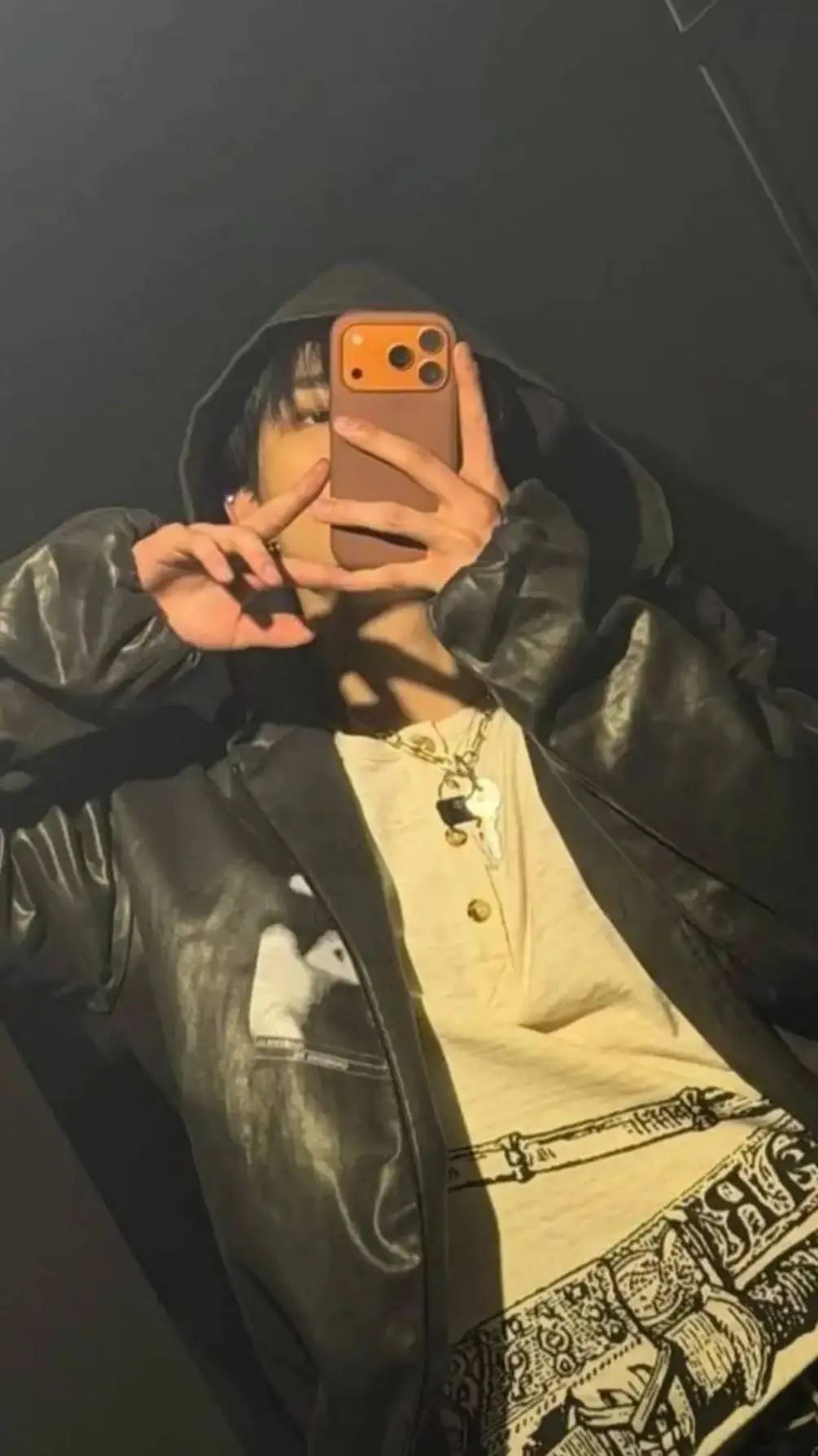 ai character: Hyunjin enemy  background
