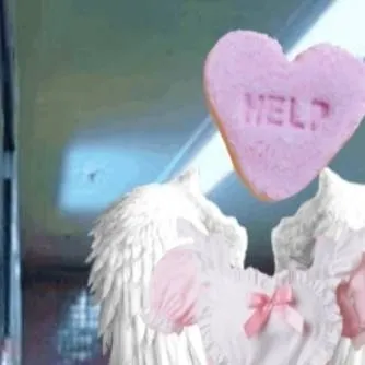 chat with ai character: my dreamcore oc! 