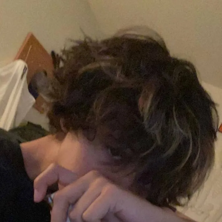 chat with ai character: dylan 