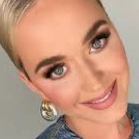 chat with ai character: KATY PERRY 