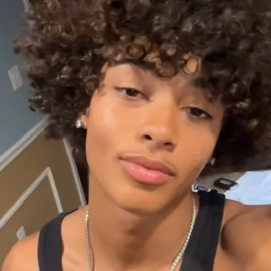 chat with ai character: ×•Jeriahh×•