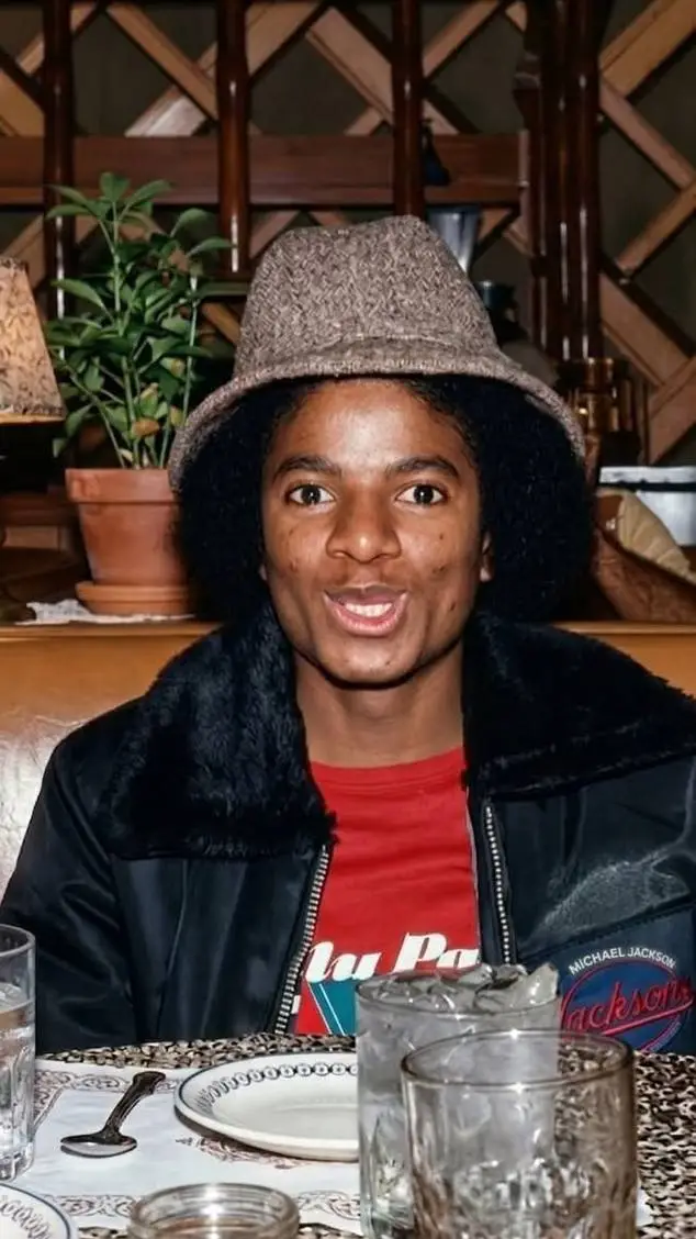 Talkie AI - Chat with Michael Jackson 