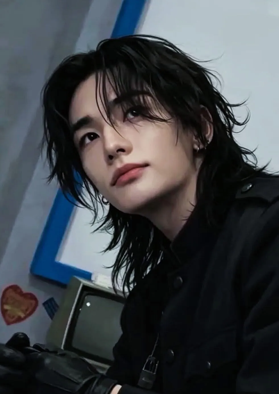 chat with ai character: Hyunjin🦦