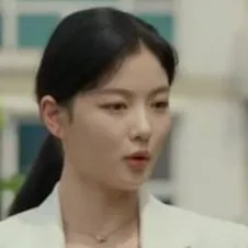 chat with ai character: Kim Yoo-jung