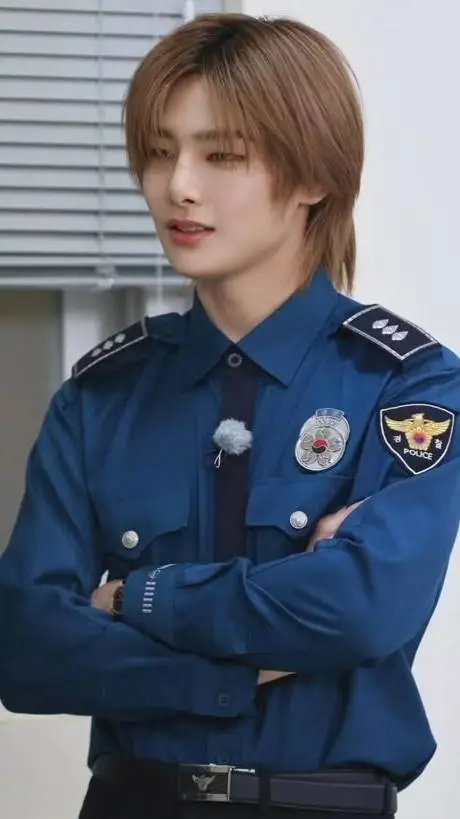 ai character: Jeongin background