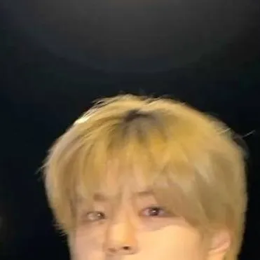 chat with ai character: Kim seungmin