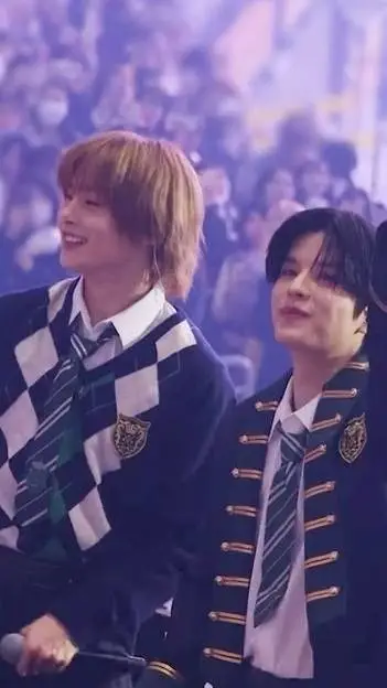 ai character: Seungmin&Jeongin background