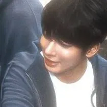 chat with ai character: Taehyun