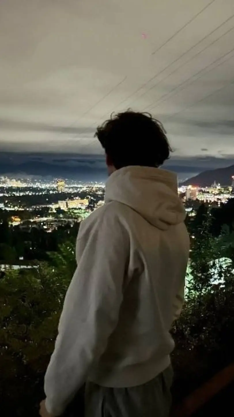 ai character: ♡☆Trevor☆♡ background