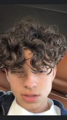 ai character: Aiden background