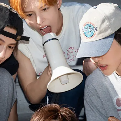 chat with ai character: Cortis-zombie