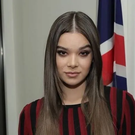 Chat with Hailee Steinfeld - text or voice, Enjoy AI Chat Free & Safe